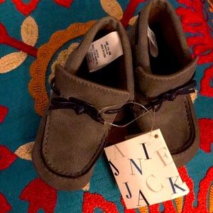 Janie and Jack Crib Shoes NWT Size 12-18 months